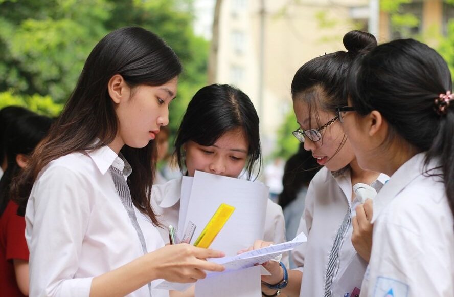 Bốn nhóm học sinh được vào lớp 10 thẳng tại Hà Nội