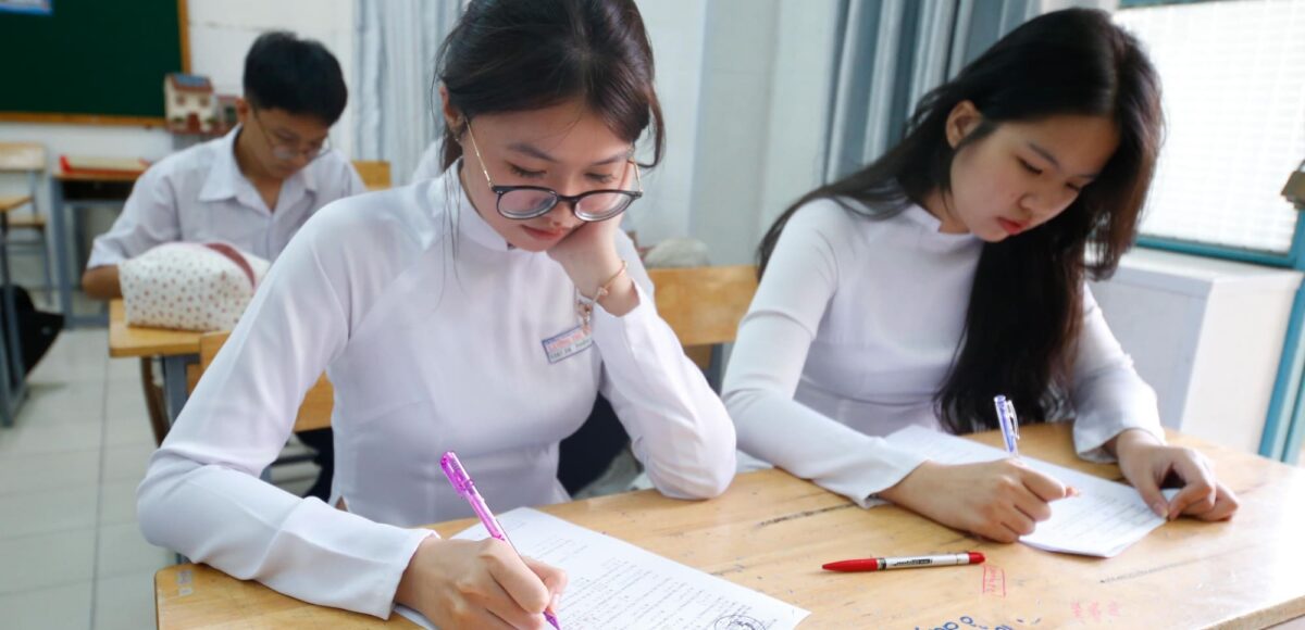 Đưa chứng chỉ ngoại ngữ về đúng giá trị thực: Cơ hội hay thách thức?