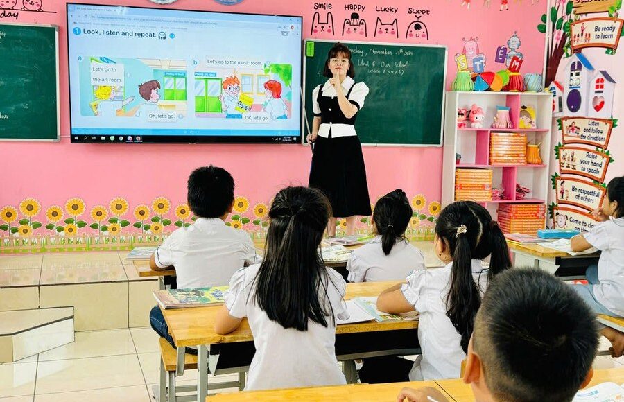 Tiếng Anh bắt buộc từ lớp 1: Cơ hội hội nhập và phát triển cho thế hệ trẻ